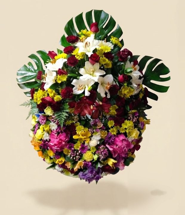 Corona multicolor con monstera
